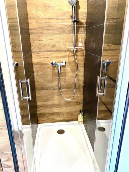 Appartement Cocooning Entierement Renove 레 장글 외부 사진